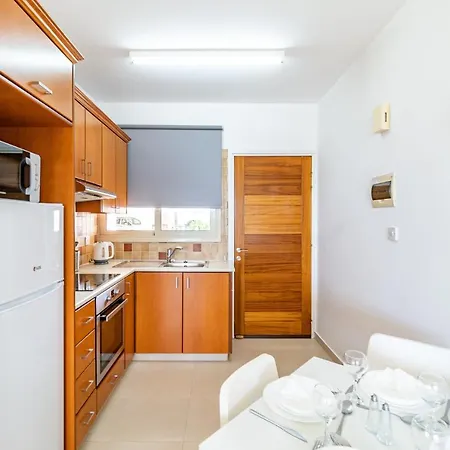 Ena Studio By Ezoria Villas * Peyia
