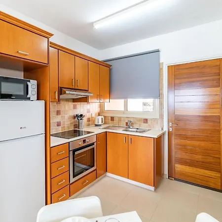 Ena Studio By Ezoria Villas Apartment Peyia